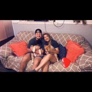 Meet your Posher, Ashley